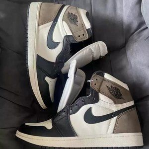 Men's Nike sneakers Mocha color